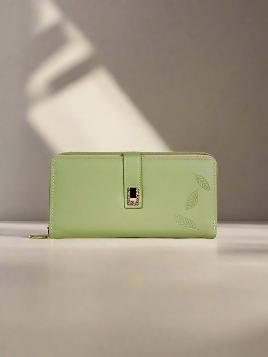 Mint Fresh clutch