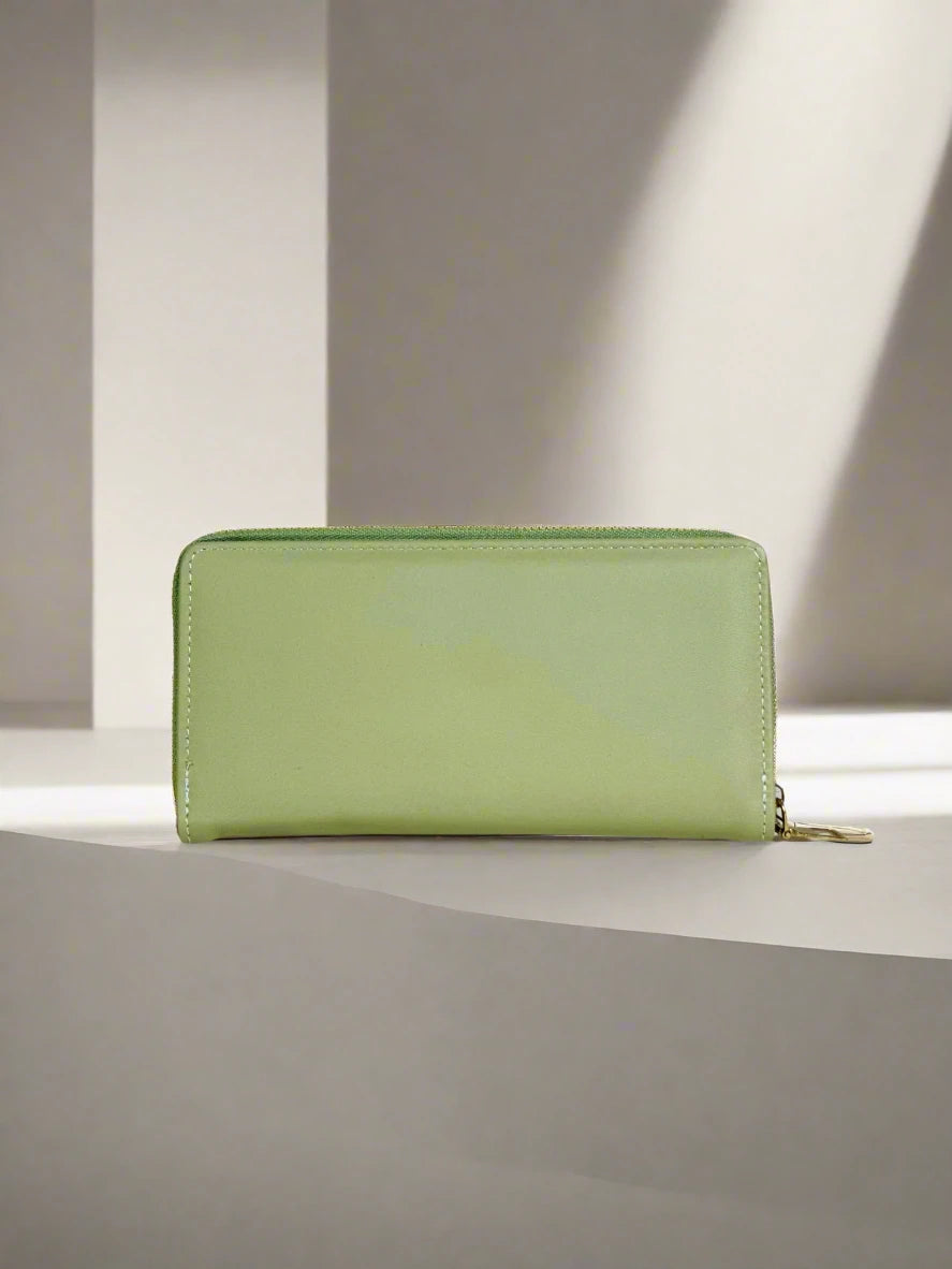 Mint Fresh clutch