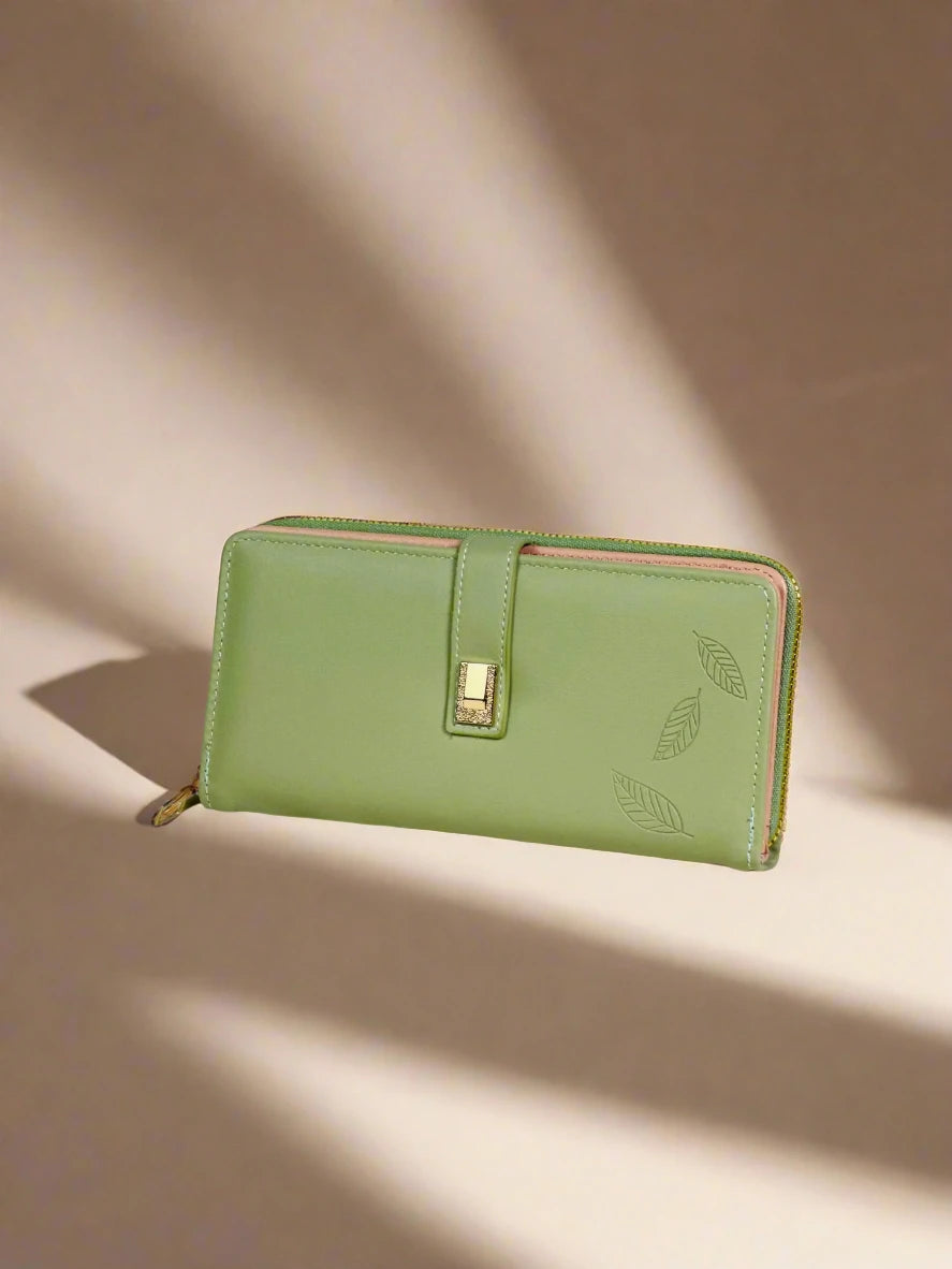 Mint Fresh clutch